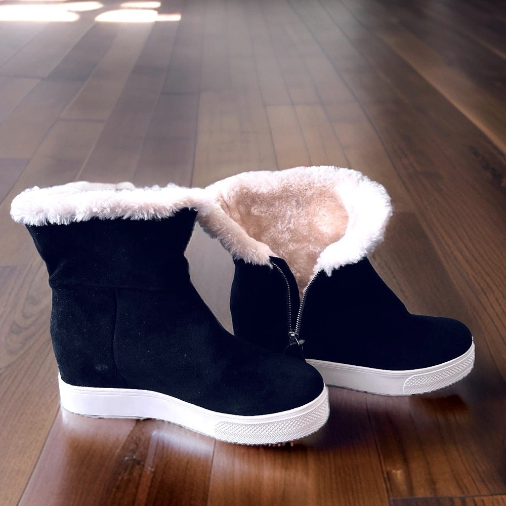 Steve Madden Black Suede Bootie with White Faux Fur Lining Trim Size 8-1/2 NWT - Picture 4 of 6